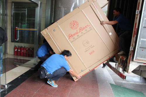 双峰钢琴贵重工艺品无忧运